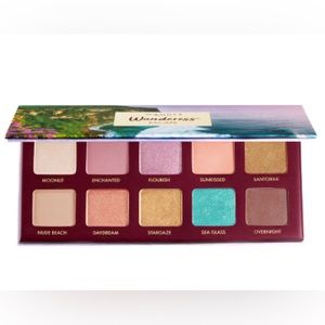Wanderess Escape Eyeshadow Pallette